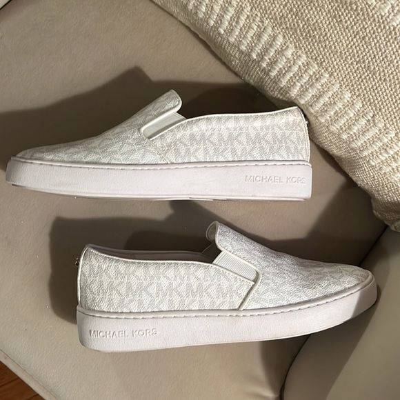 Worn one Time Michael Kors Keaton Slip-On Signature Logo Sneakers - Picture 8 of 10